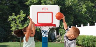 an toàn cho trẻ chơi bóng rổ